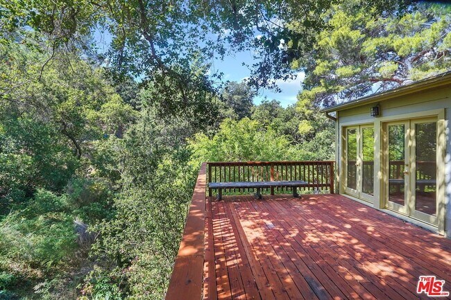 Building Photo - 21652 Encina Rd