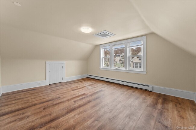 Building Photo - 81 N Washington St