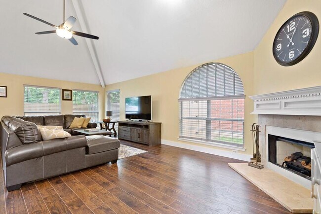 Building Photo - 8203 Miller Falls Dr