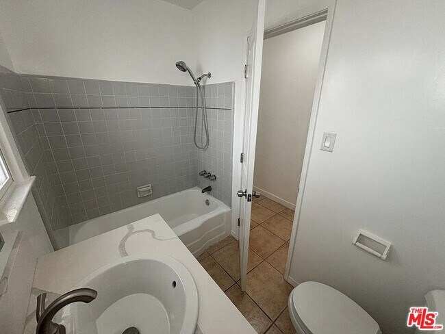 Building Photo - 4131 Palmwood Dr