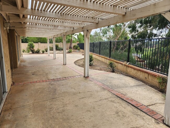 Building Photo - Remodeled Temecula 3 Bedroom Home with Views!