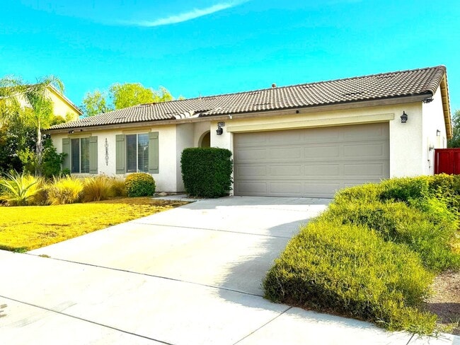 Primary Photo - Single story house with Mountain views - c...