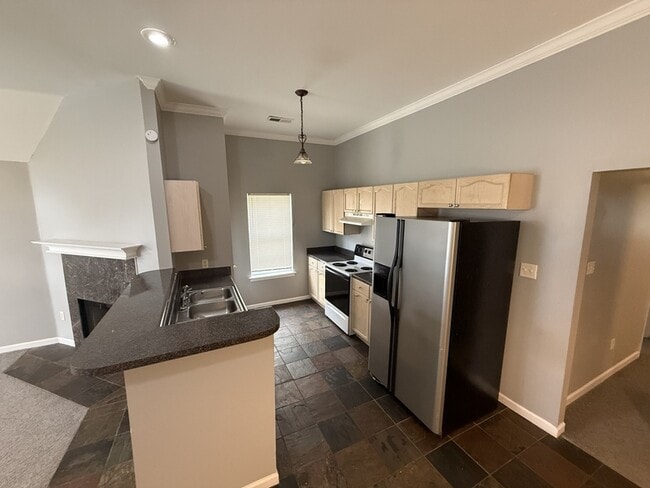 Building Photo - 6843 Wrigley Dr
