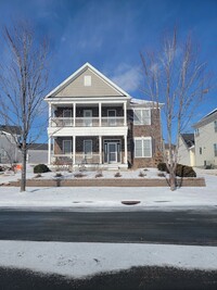 Building Photo - Check out this HUGE home in Maple Grove lo...