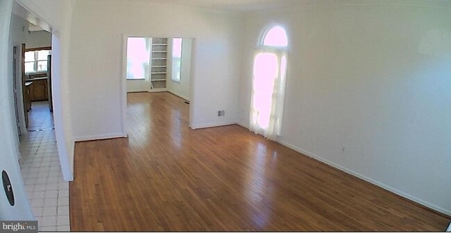 Building Photo - 5430 Ashleigh Rd