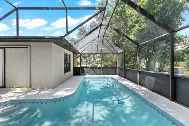 Building Photo - South Venice Annual Pool Home for Rent