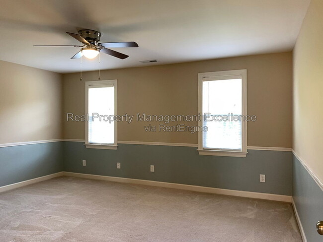 Building Photo - 1005 Hadley Meadows Dr