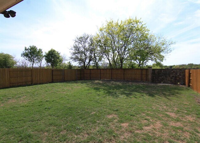 Building Photo - 3640 Rosalina Loop