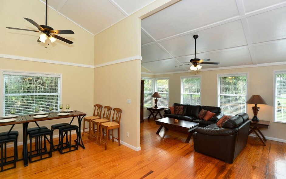 Building Photo - 8260 Ibis St