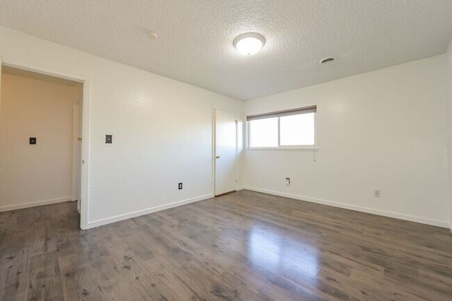 Building Photo - 8003 Wolff St