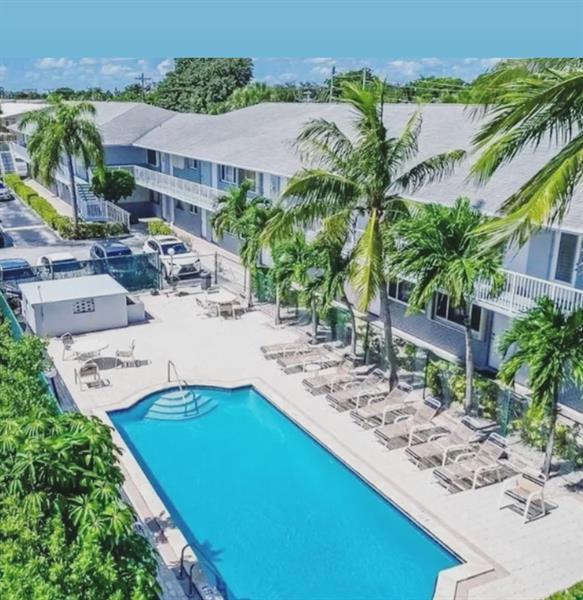 Building Photo - 2175 NE 56th St