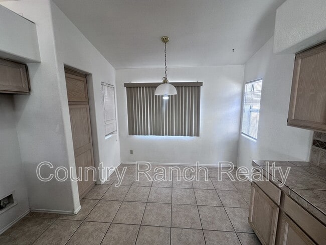 Building Photo - 1934 Easy St