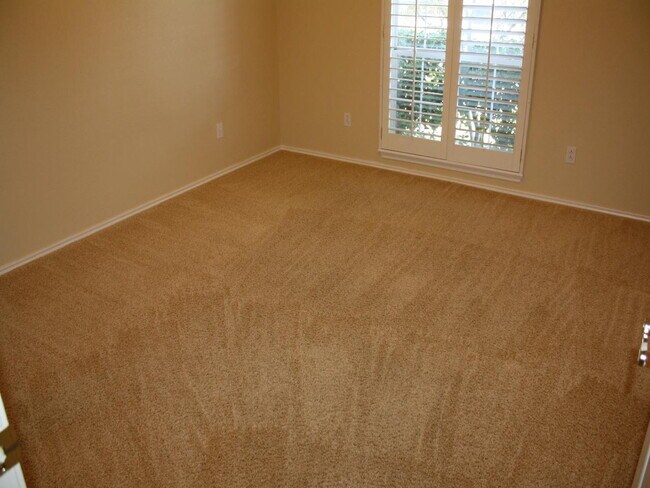 Building Photo - Spacious Home Located Within The Vicinity Of Nearby Park, Restaurants, Shopping Mall & S. Loop 289!