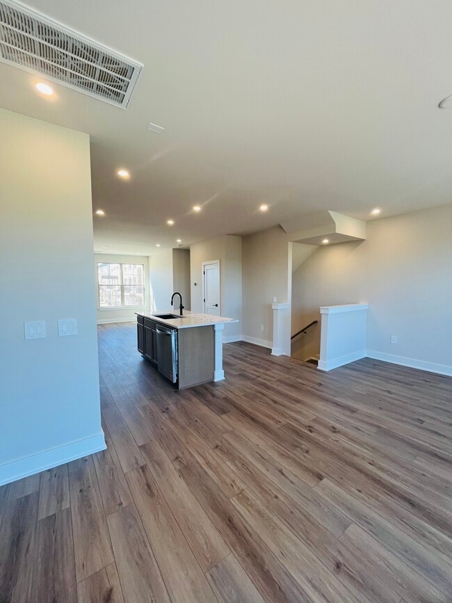 Building Photo - 2615 Wilkinson Pike