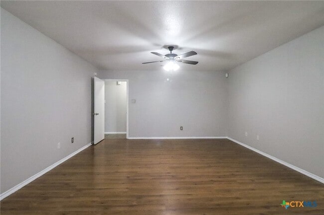 Building Photo - 1705 Liberty Hill Dr