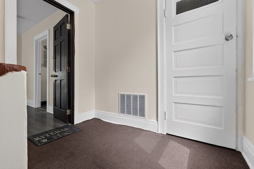 Building Photo - 97 Kilhoffer St