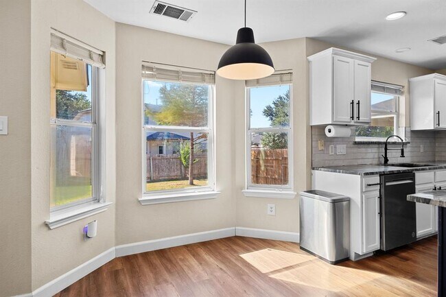 Building Photo - 1405 Ty Cobb Pl
