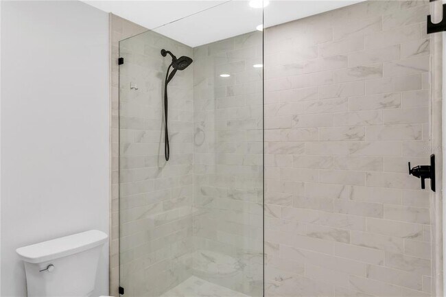 Building Photo - 1000 S Harbour Island Blvd