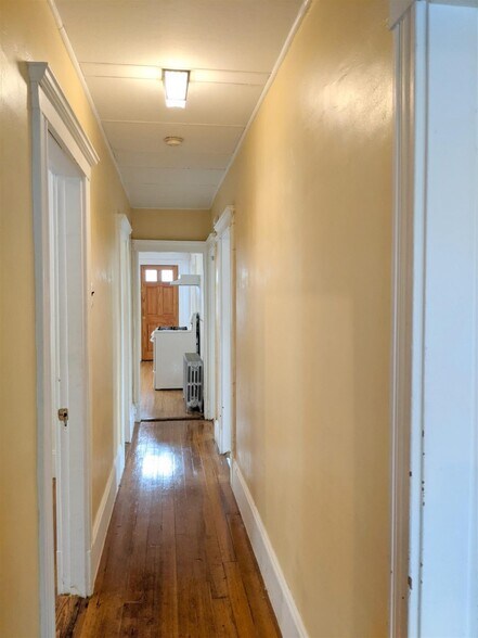 Building Photo - 104 Conwell Ave