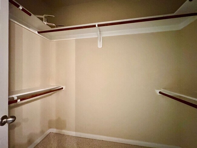 Building Photo - GREAT LOCATION NEAR MEDICAL & USAA | 3 BEDS | 3.5 BATHS