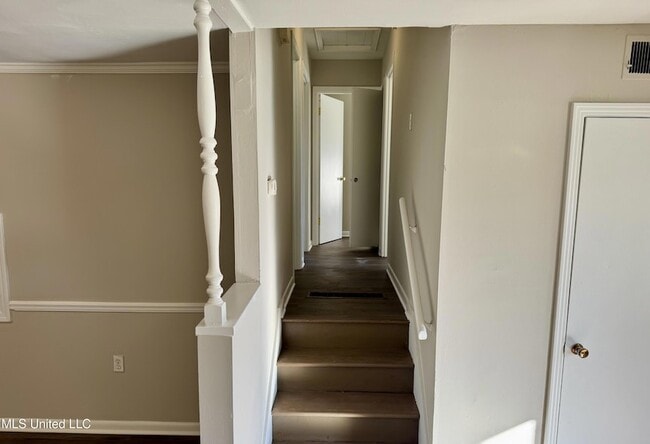 Building Photo - 1268 Staunton Dr