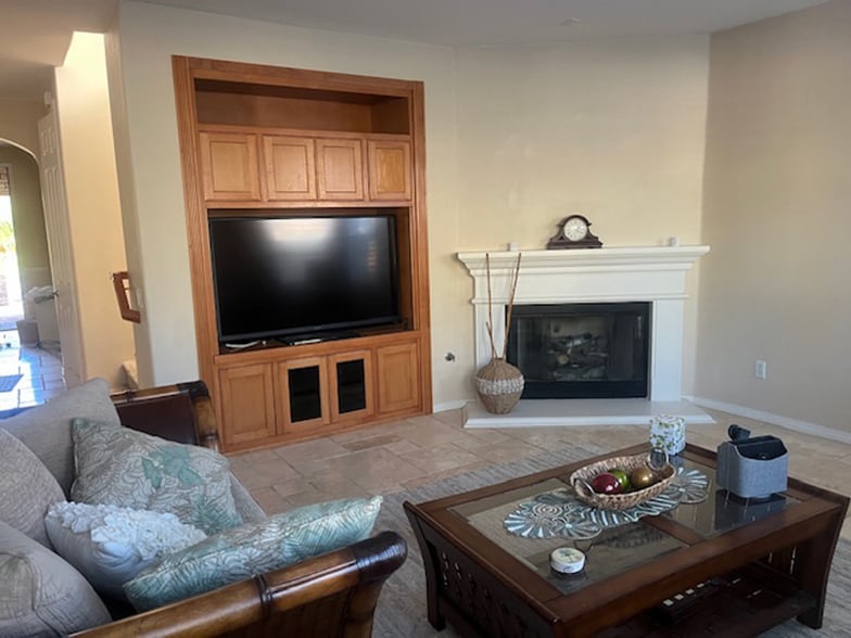 Building Photo - 3047 Bridgehampton Way