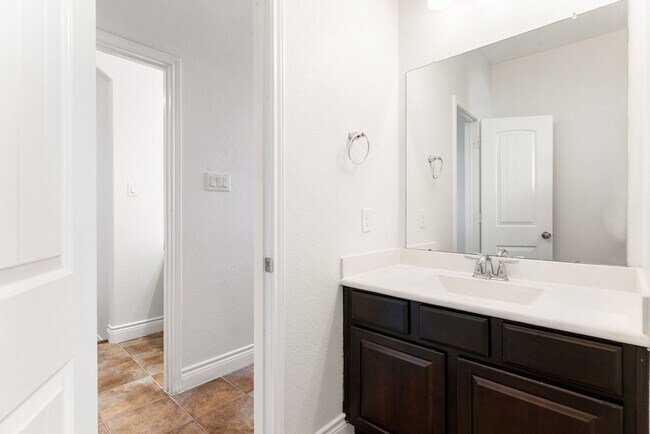 Building Photo - 3318 Elizabeth Springs Ct