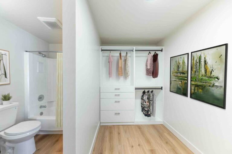 Building Photo - 1617 N Virginia St