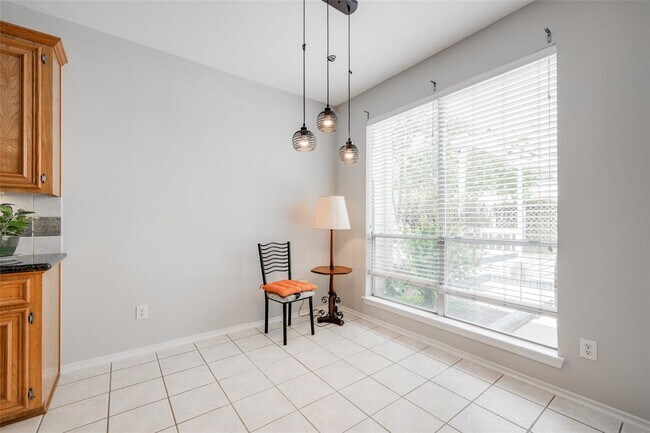 Building Photo - 12414 N Shadow Cove Dr
