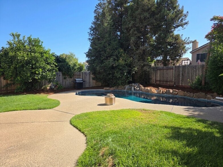 Building Photo - 8980 Richborough Way