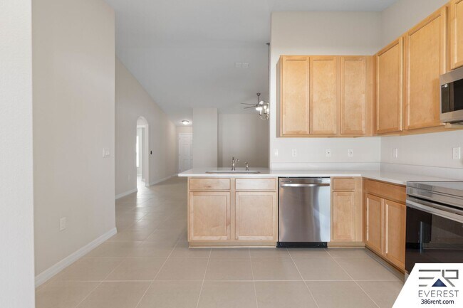 Building Photo - FULLY FENCED, LIKE NEW 3/2/1 TOWNHOUSE ON A CUL DE SAC IN BEAUTIFUL SEMINOLE WOODS
