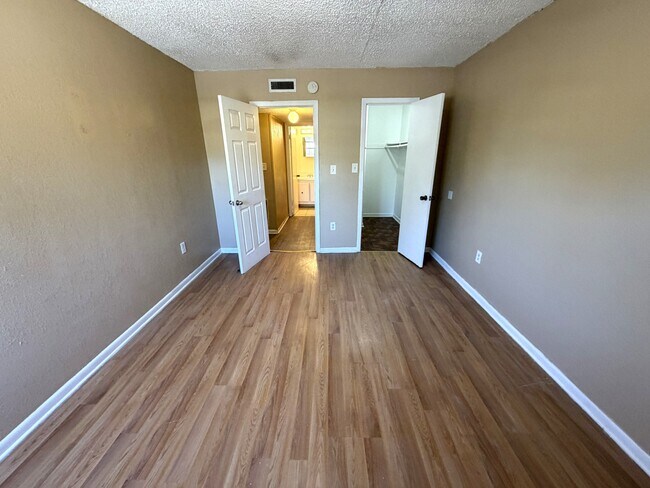 Building Photo - 2785 L B McLeod Rd