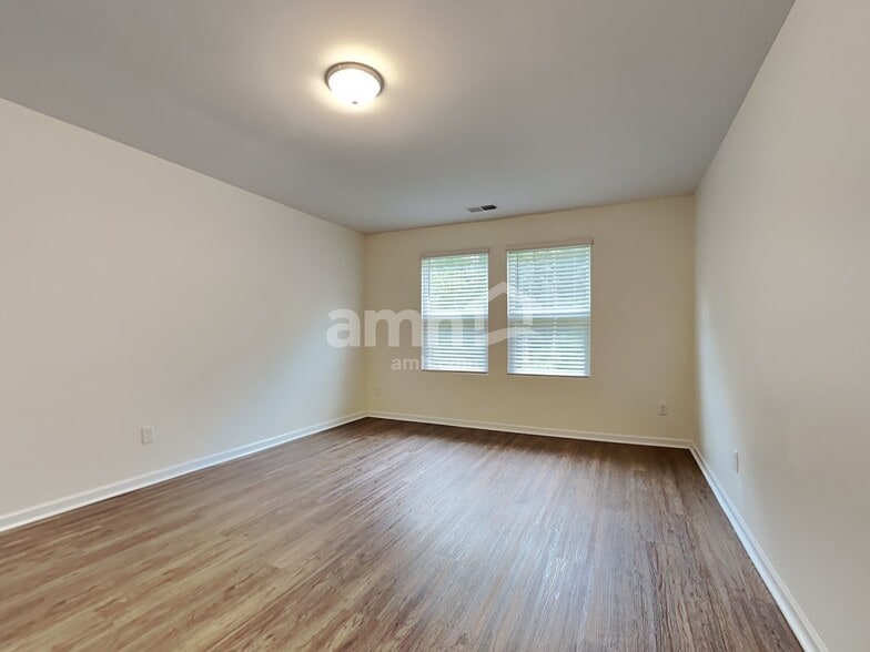 Building Photo - 152 Orion Way