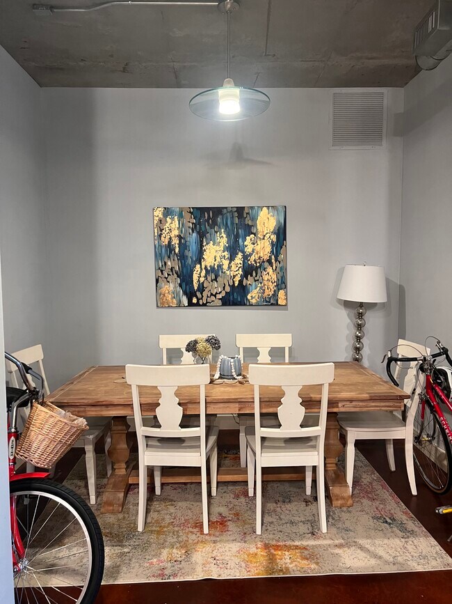 Dining table - 150 Bee St