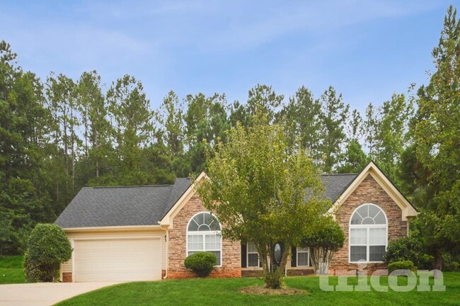 Building Photo - 210 Shenandoah Dr