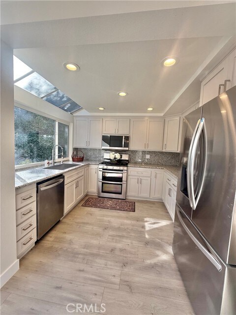 Building Photo - 19624 Crystal Hills Dr