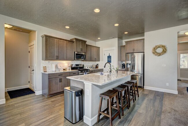Building Photo - Beautiful Home in the Heart of Eagle