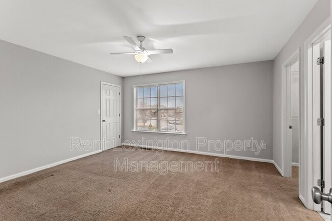 Building Photo - 136 Lowell Ct