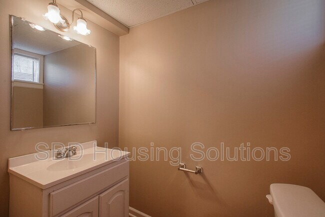 Building Photo - 10408 Smalley Ct