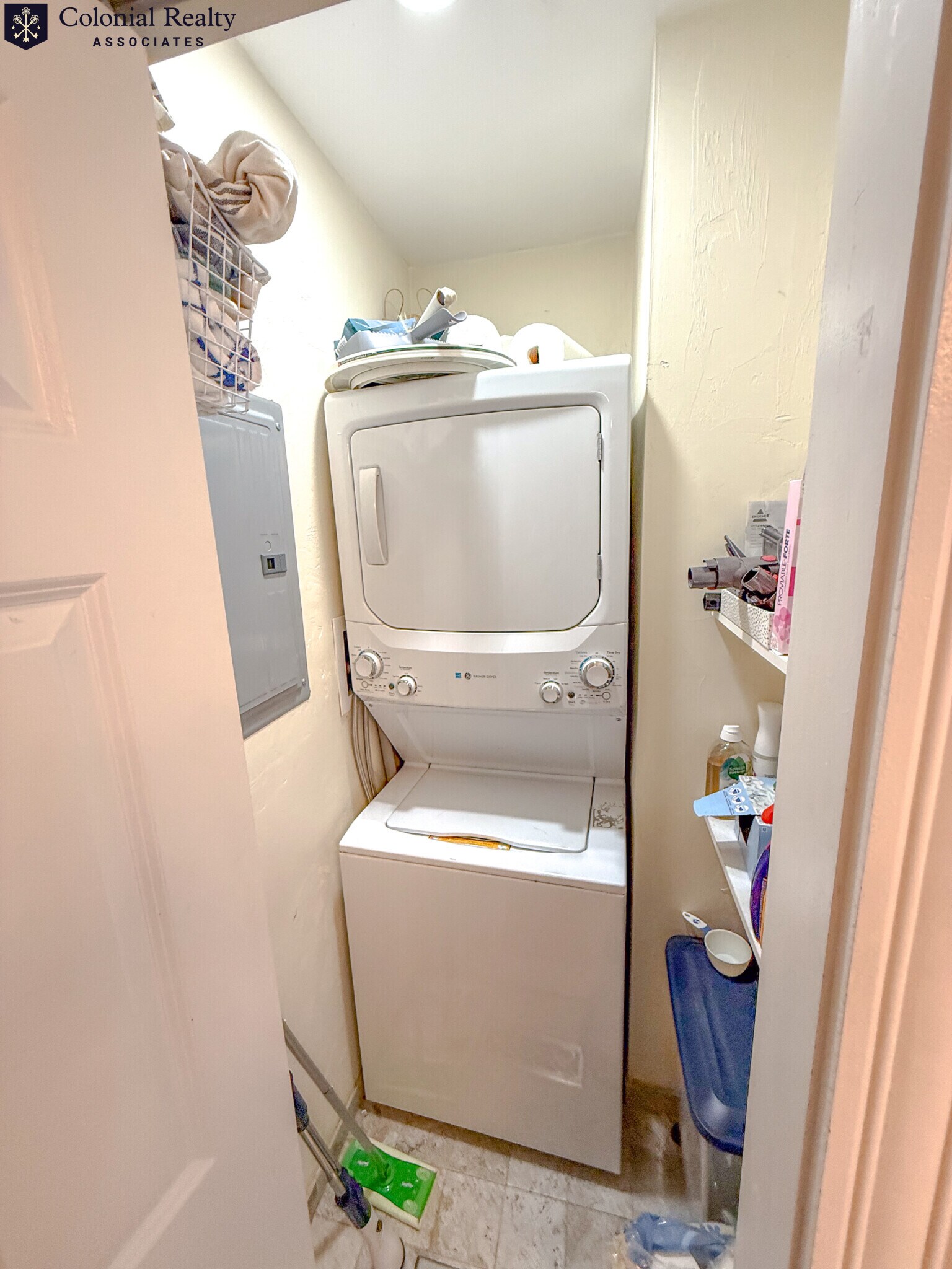 Building Photo - 81 Putnam St