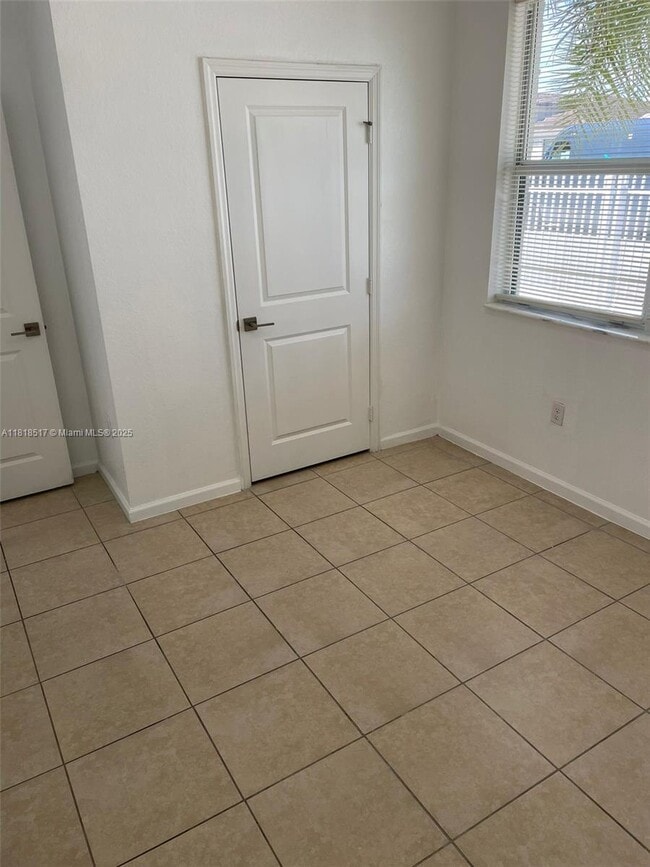 Building Photo - 27583 SW 133rd Ave