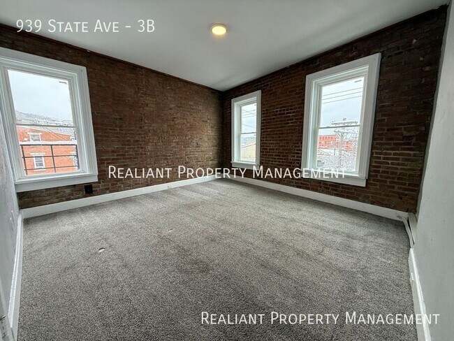 Building Photo - 939 State Ave