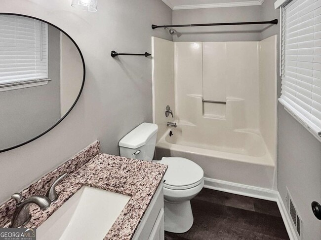 Building Photo - 1840 Cooper Lake Dr SE