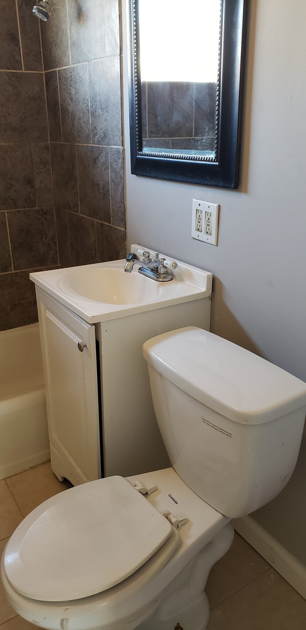 Building Photo - 4501 N Tracy Ave