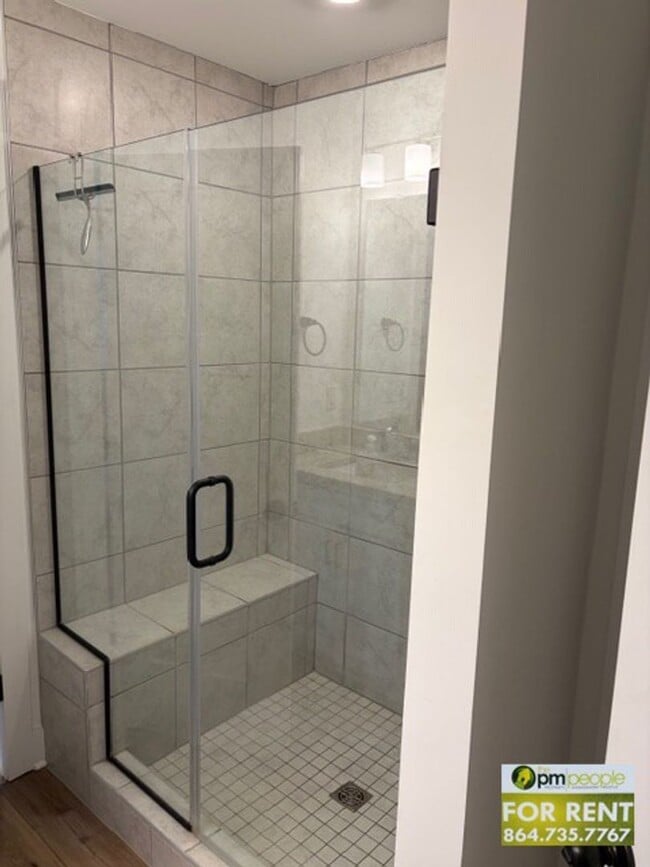 Building Photo - 3/2.5 Townhome in Excellent Greenville/Travelers Rest Location!