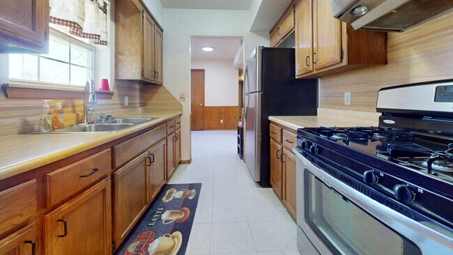 Building Photo - 180 Red Elk Dr