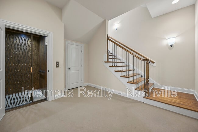 Building Photo - 7 Crooked Stick Ln