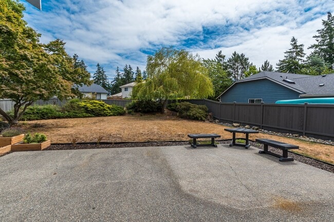 Building Photo - Updated Oak Harbor Home in Ridgehaven