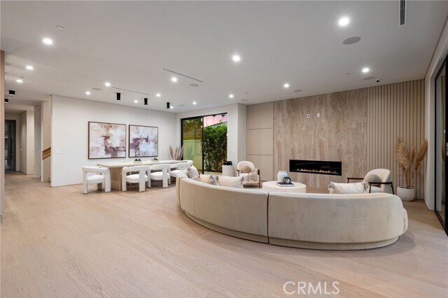 Building Photo - 16728 Morrison St