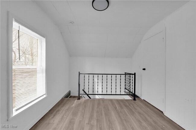 Building Photo - 786 E 156th St